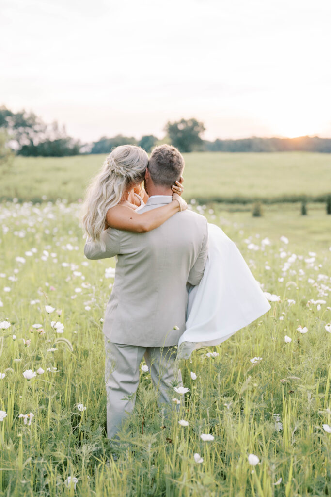 Bride and groom sunset photography ohio wedding, Magnolia hill farm